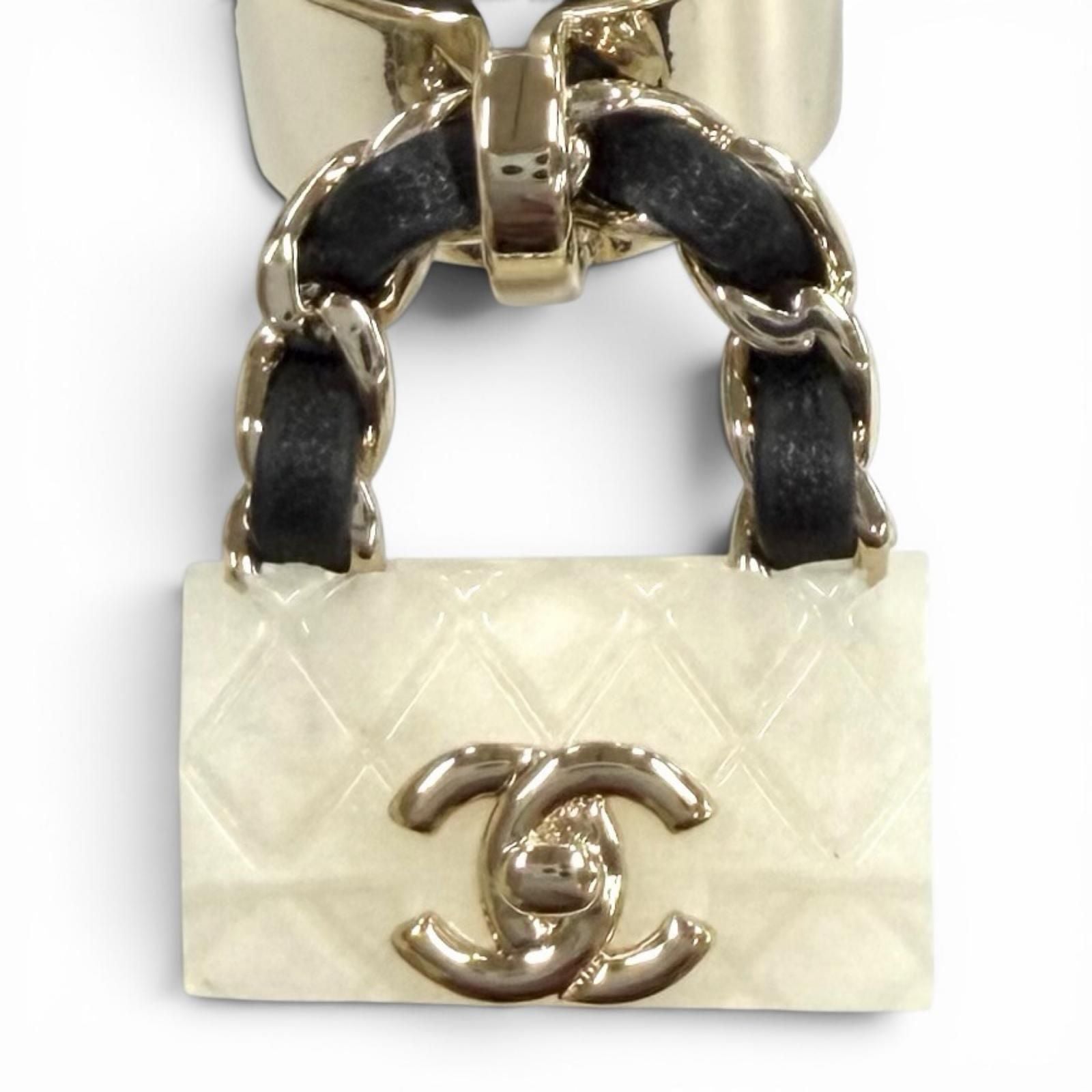 Chanel 23c Quilted Turnlock Bag Charm Ring White Black Gold — view 5