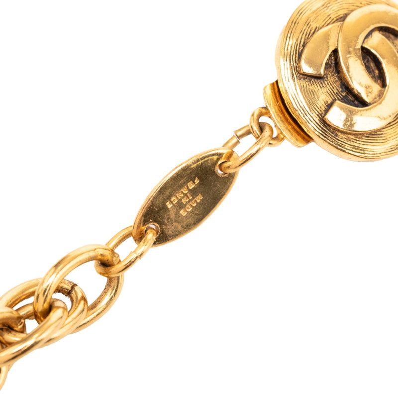 Chanel CC Logo Plate Chain Pendant Gold Black Plated — view 5