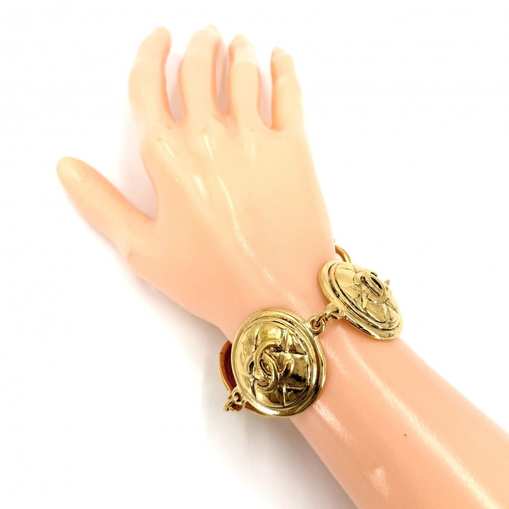 Chanel Bracelet CC Logo Quilted with Adjuster Star Gold Plated — view 3