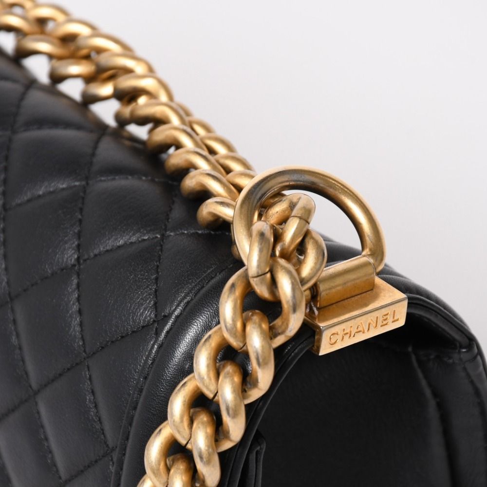 Chanel Boy 25 Chain Shoulder Bag Base CC Logo Lambskin Black — view 7