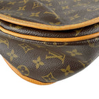 Louis Vuitton Shoulder Bag Menilmontant — view 8