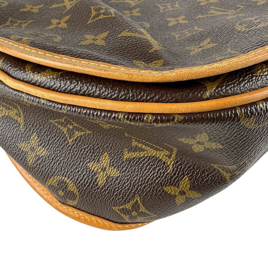 Louis Vuitton Shoulder Bag Menilmontant — view 8