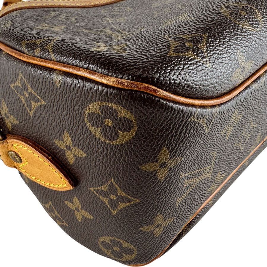 Louis Vuitton Shoulder Bag Blois — view 8