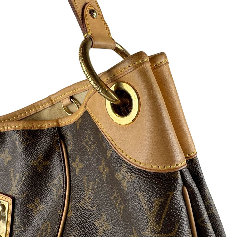 Louis Vuitton Shoulder Bag Galleria GM — view 7