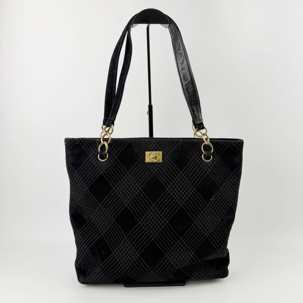 Chanel CC Logo Quilted Tote Shoulder Bag Suede Black Gold Vintage — view 3