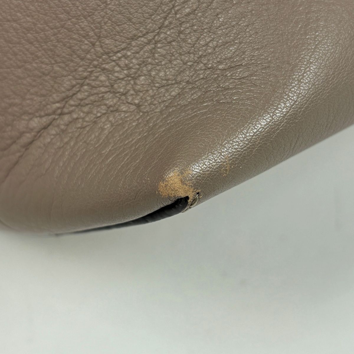 Fendi by the Way 2-Way Shoulder Bag Leather Beige — view 4