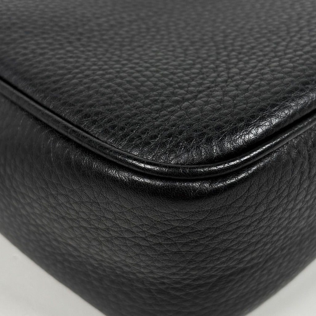 Gucci Soho Shoulder Bag Tassel Fringe Interlocking Leather Black — view 3