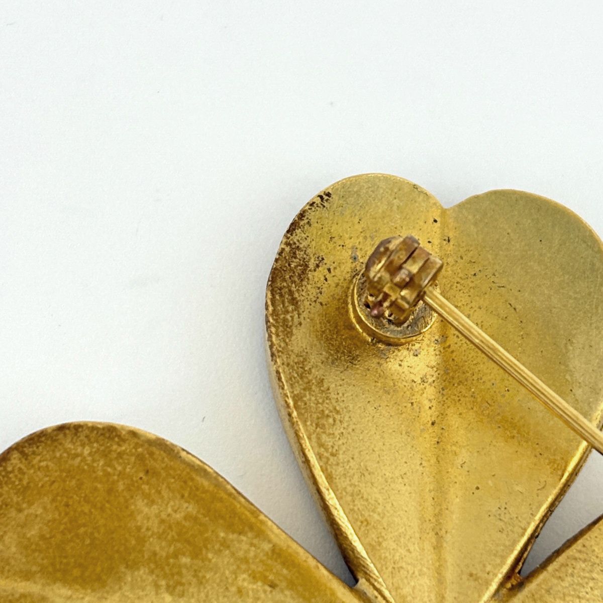 Chanel CC Logo Brooch Clover Gold Plated — view 5