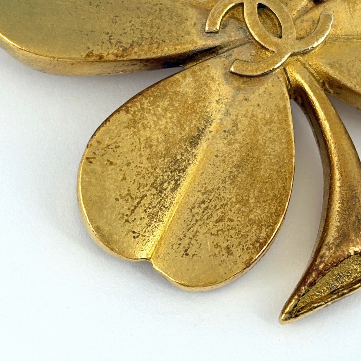 Chanel CC Logo Brooch Clover Gold Plated — view 4
