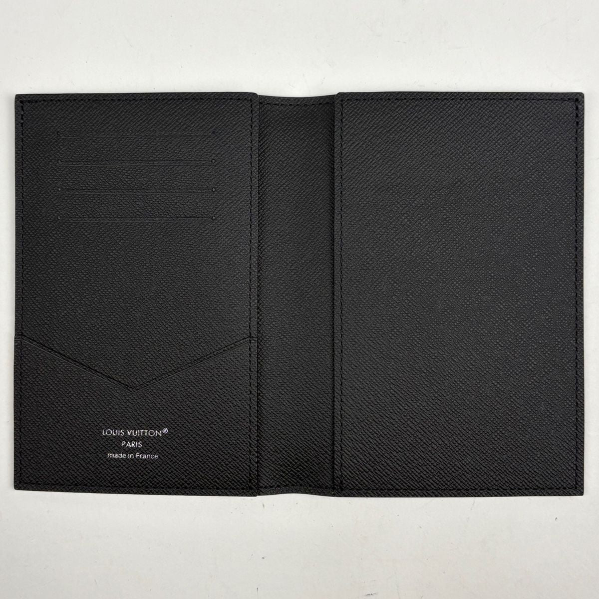 Louis Vuitton Couverture Passport NM Holder Card Case Monogram Eclipse Black — view 4