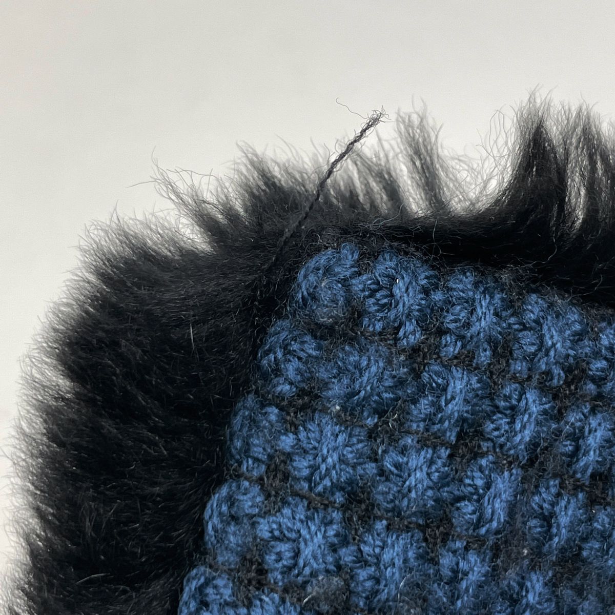 Chanel CC Logo Fur Scarf Shawl Fur Black Blue — view 3