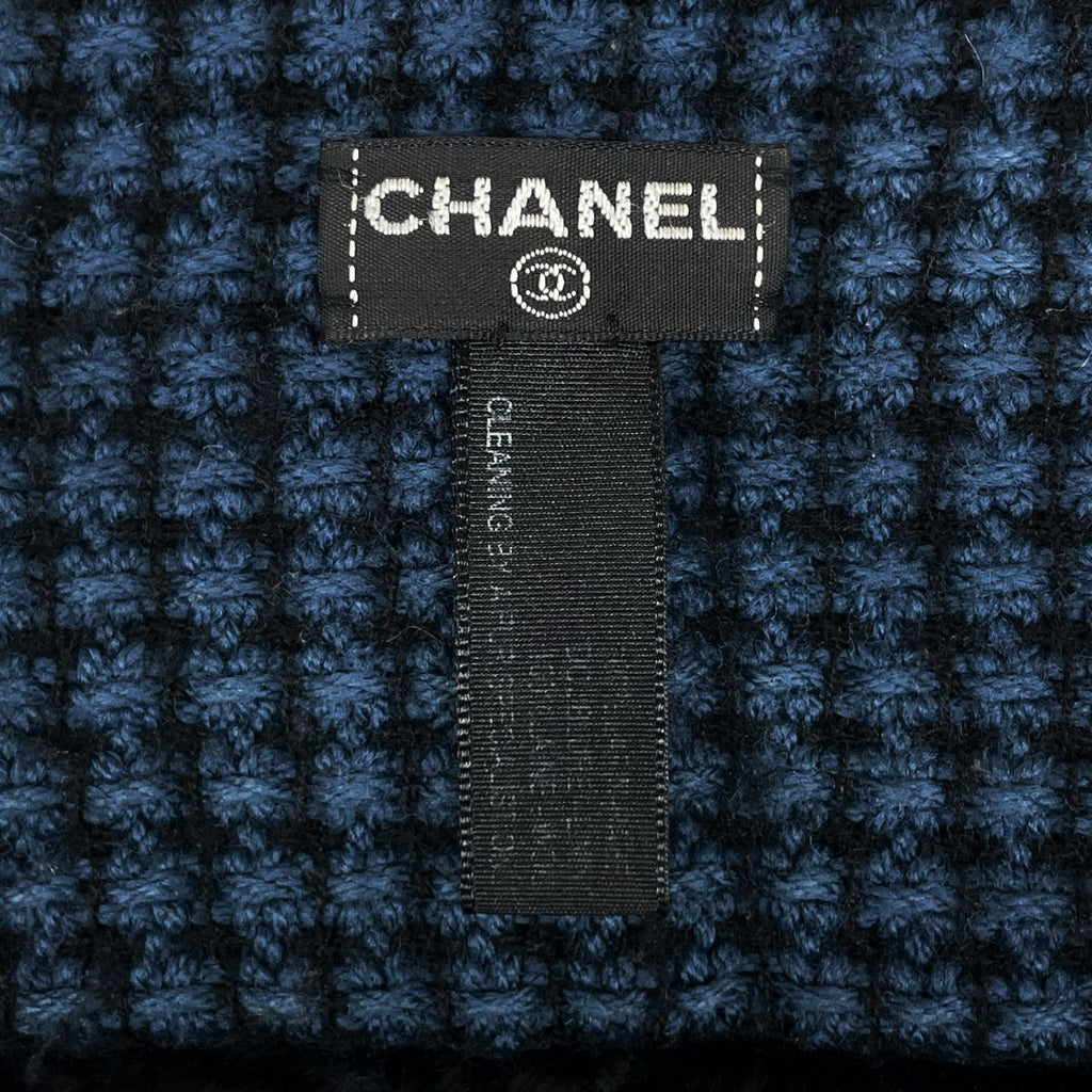 Chanel CC Logo Fur Scarf Shawl Fur Black Blue — view 7