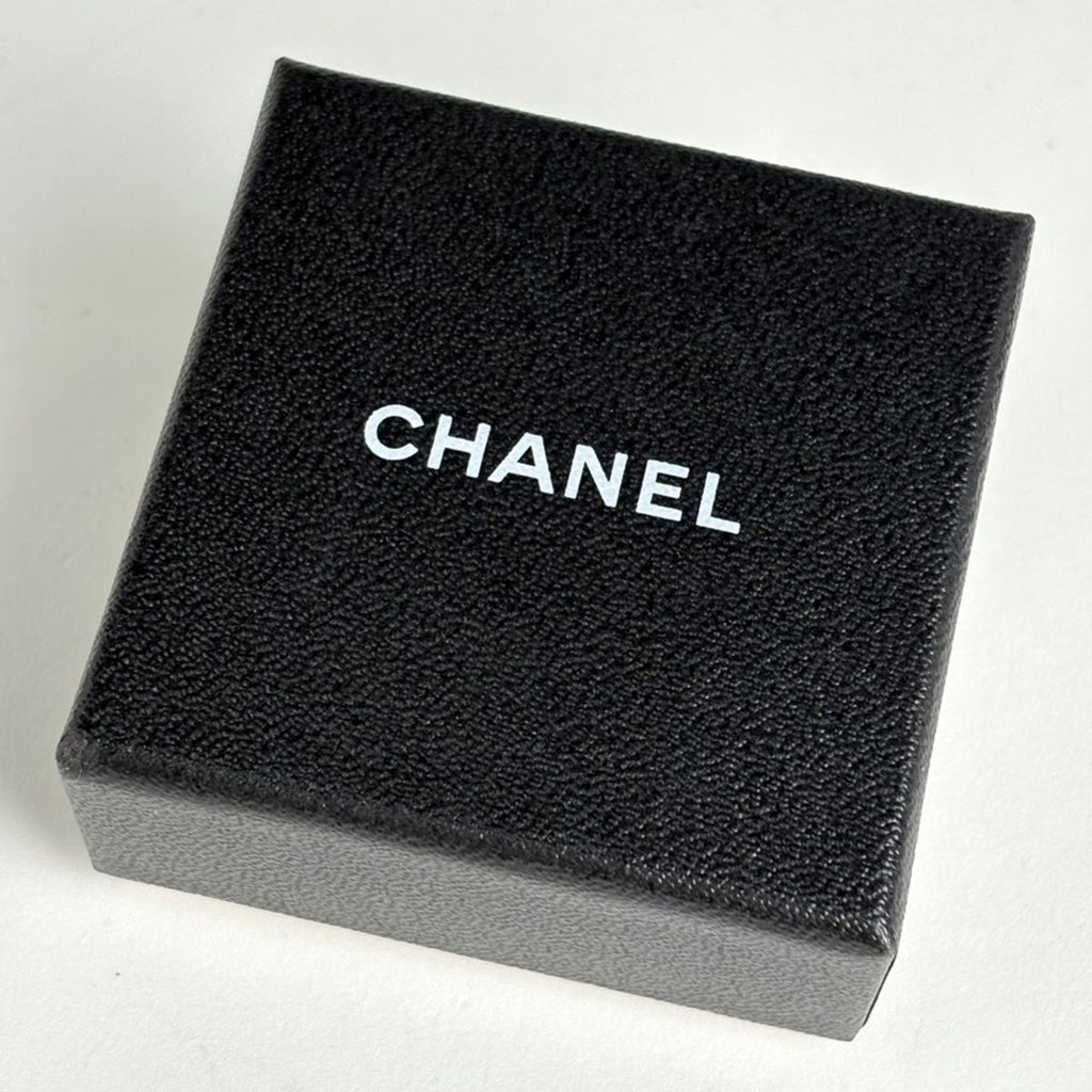Chanel CC Logo Rhinestone Ring Gold Plated — view 7