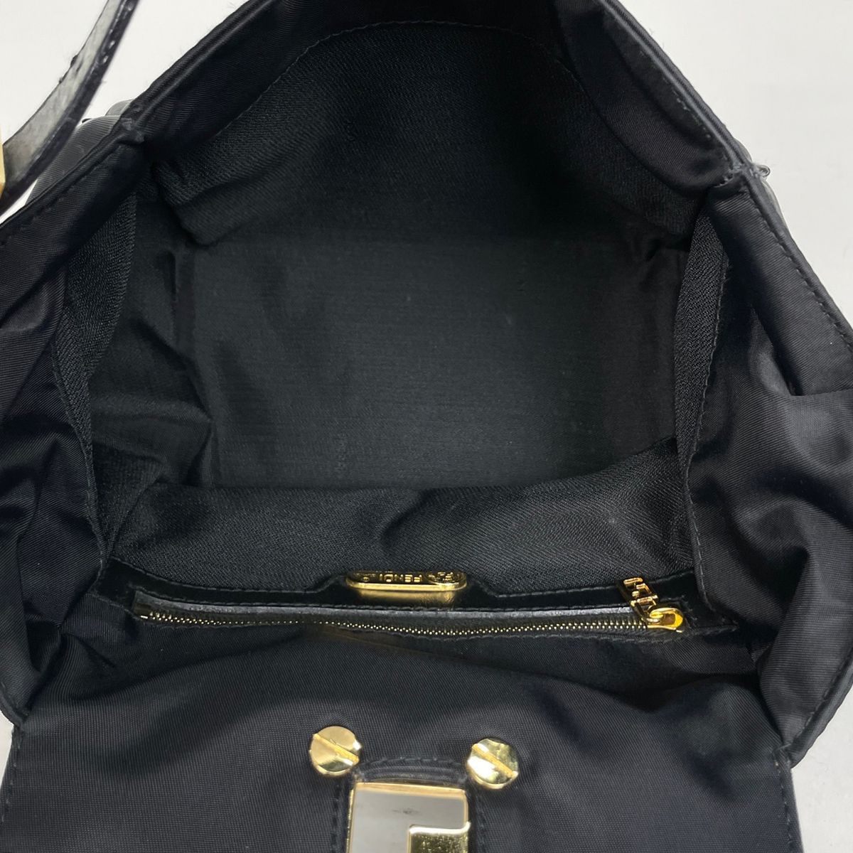 Fendi Logo Shoulder Bag Nylon Black — view 7