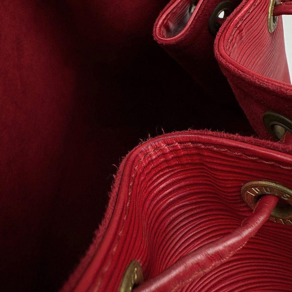 Louis Vuitton Petit Noe Shoulder Drawstring Bag Epi Castilian — view 5