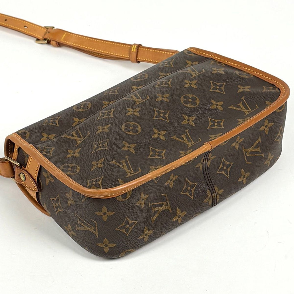Louis Vuitton Sologne Crossbody Shoulder Bag Monogram Brown — view 2