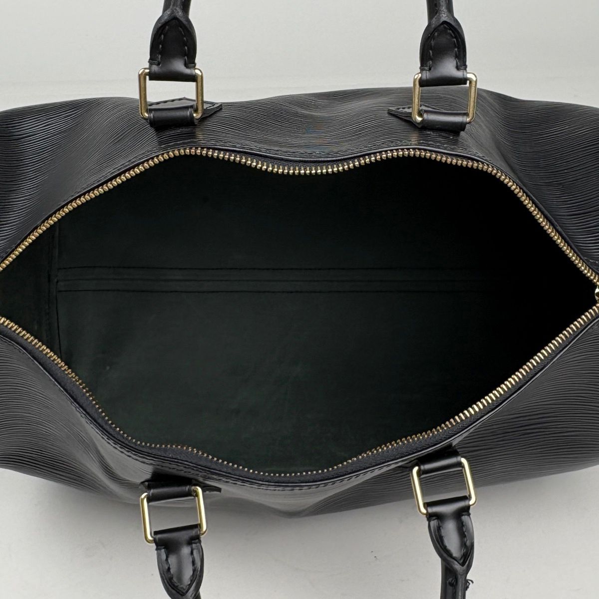 Louis Vuitton Speedy 35 Boston Bag Epi Noir — view 9