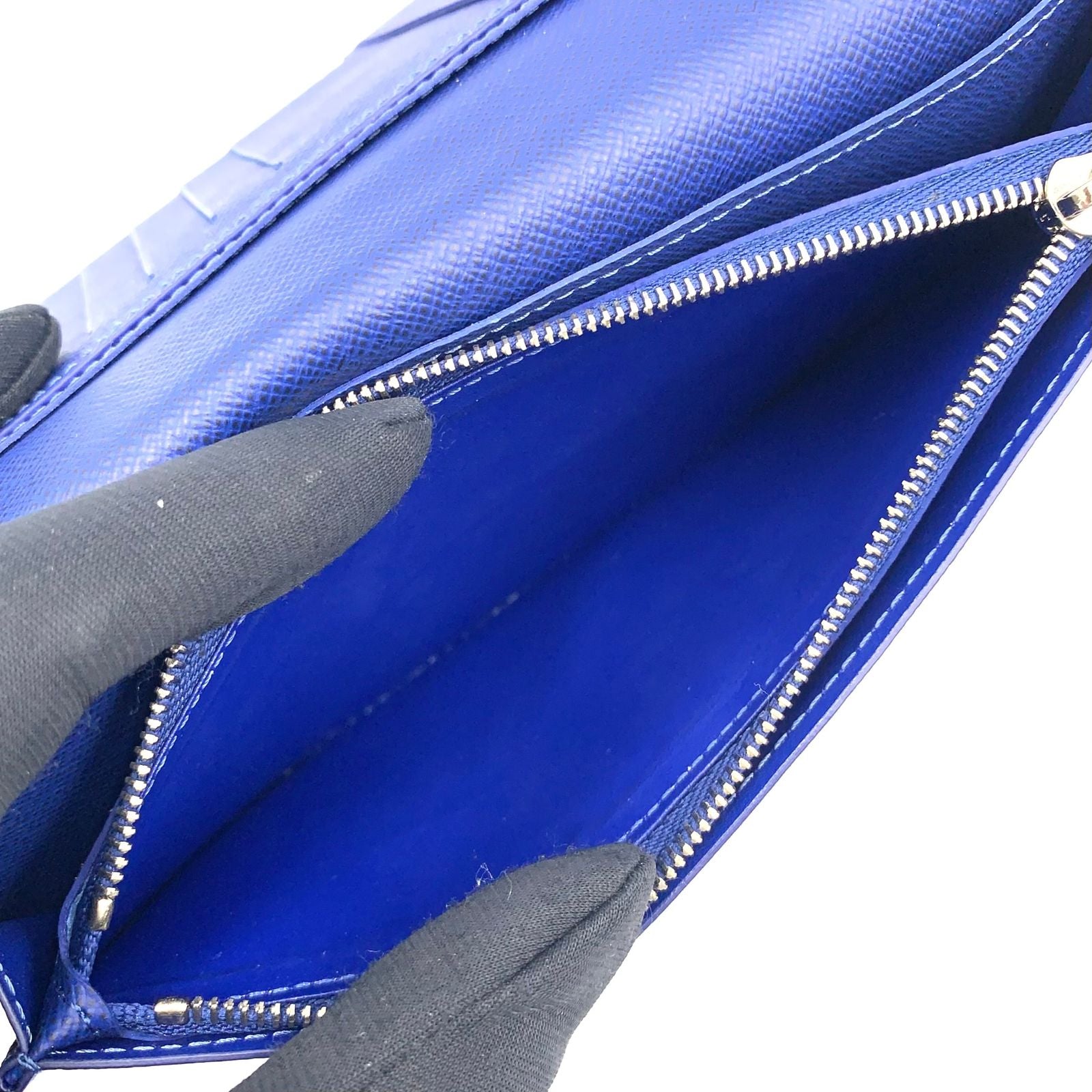 Louis Vuitton Portefeuille Brazza Taiga Cobalt Leather Blue Bifold Wallet Silver — view 7