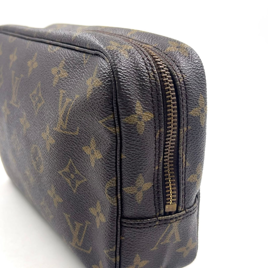 Louis Vuitton Trousse Toilette 23 Monogram Brown Cosmetic Pouch Gold — view 6