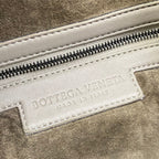 Bottega Veneta Shoulder Bag Montaigne Gray Leather — view 8