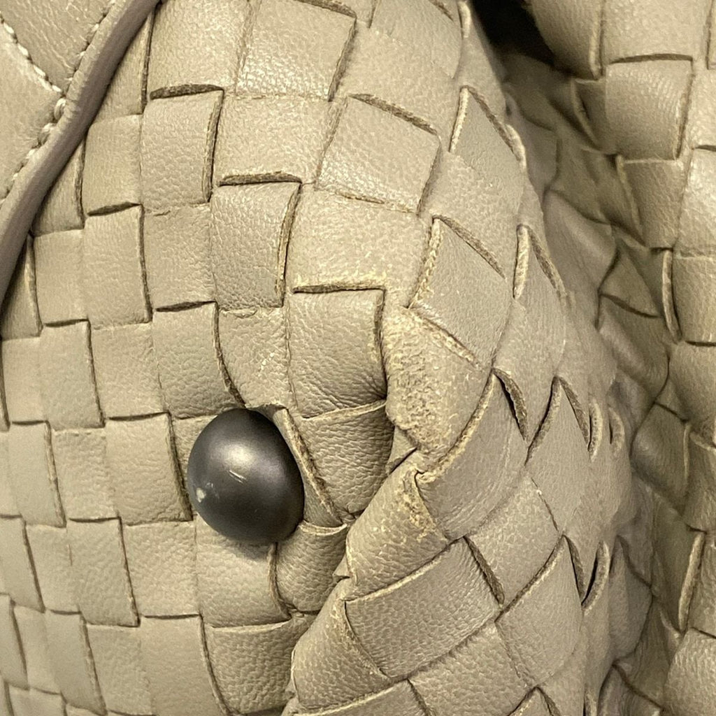 Bottega Veneta Shoulder Bag Montaigne Gray Leather — view 6