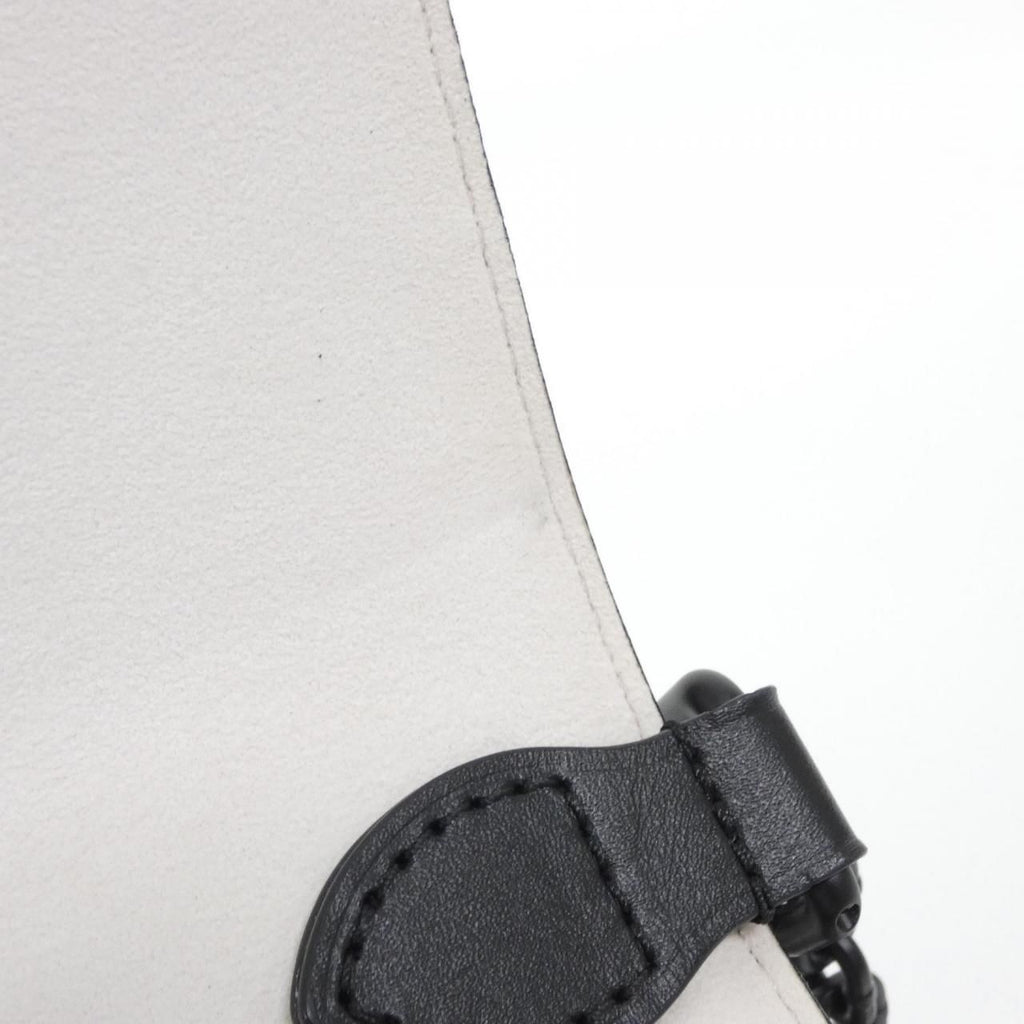 Louis Vuitton Twist Shoulder — view 6