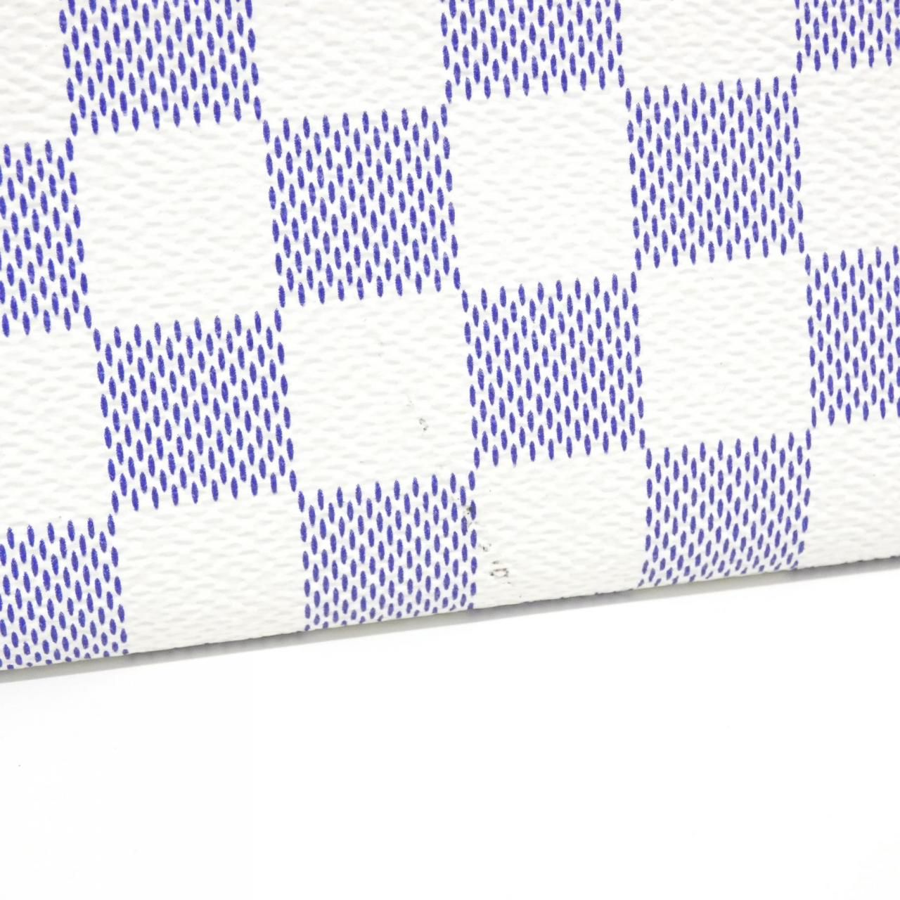 Louis Vuitton Damier Coast Pochette Voyage — view 4