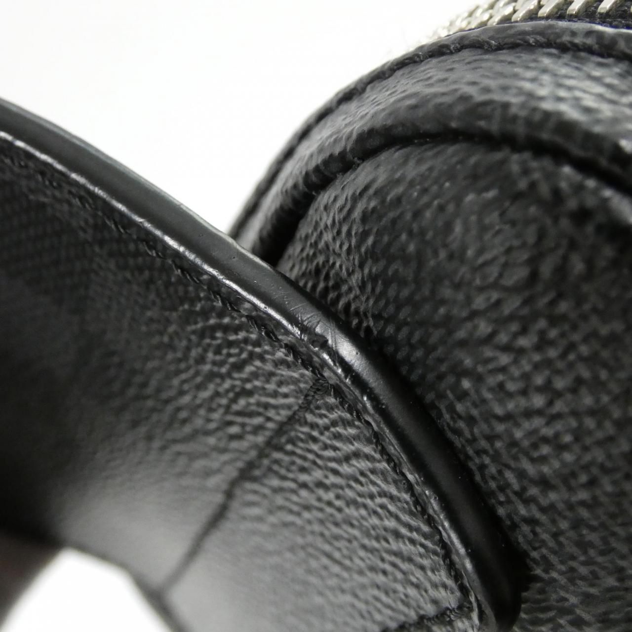 Louis Vuitton Damier Graphite Avenue Sling — view 5