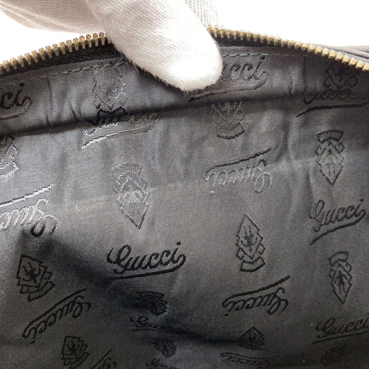 Gucci GG Signature Guccissima Shoulder Bag Leather — view 9