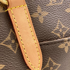 Louis Vuitton Totally Tote Monogram Canvas — view 8