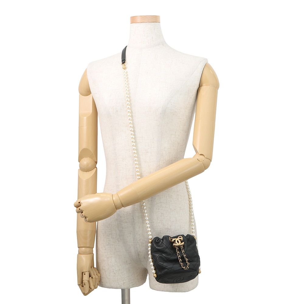 Chanel Chain Shoulder Bag Pearl Quilted CC Logo Black — view 4