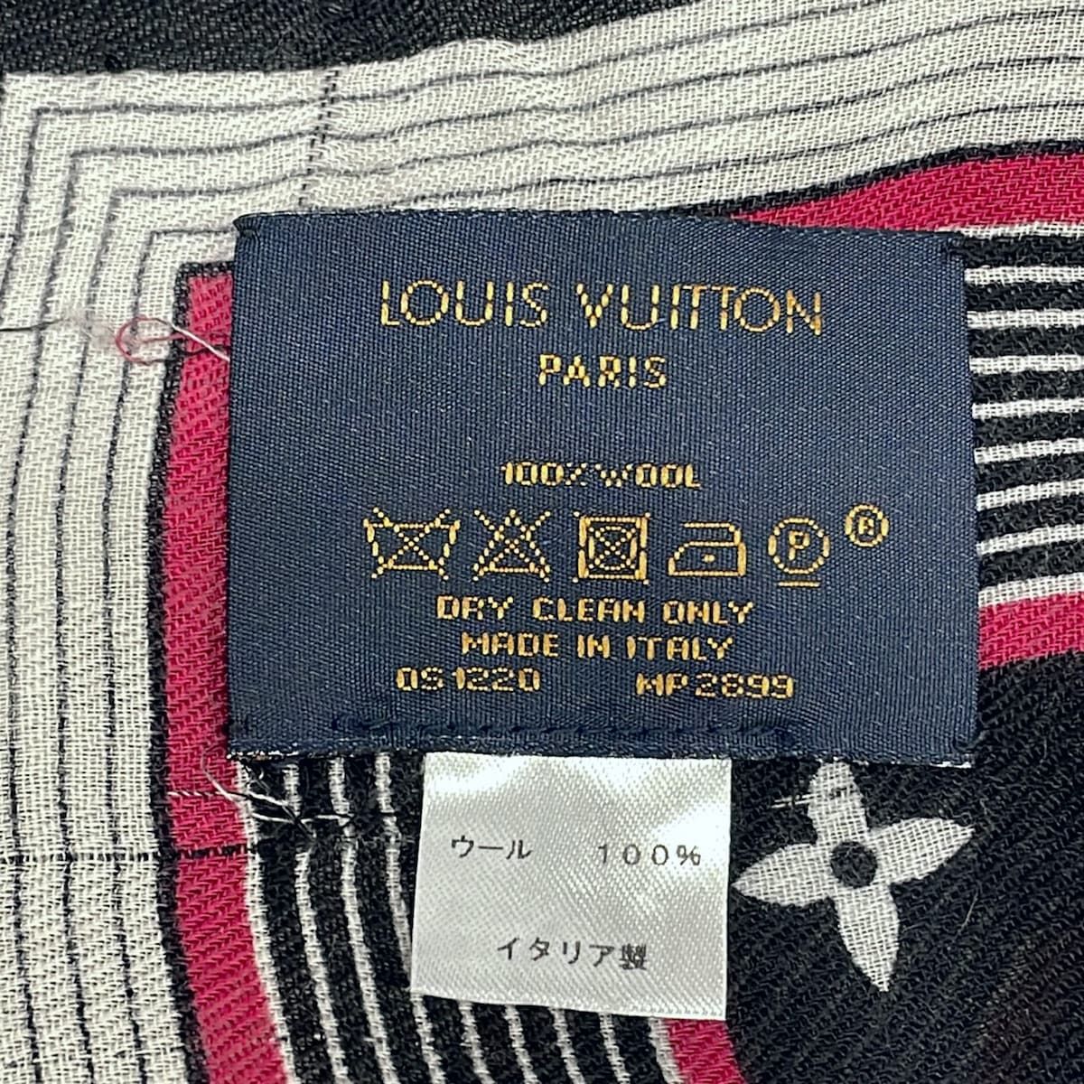Louis Vuitton Shawl Game on Etole Noir Wool Scarf — view 2