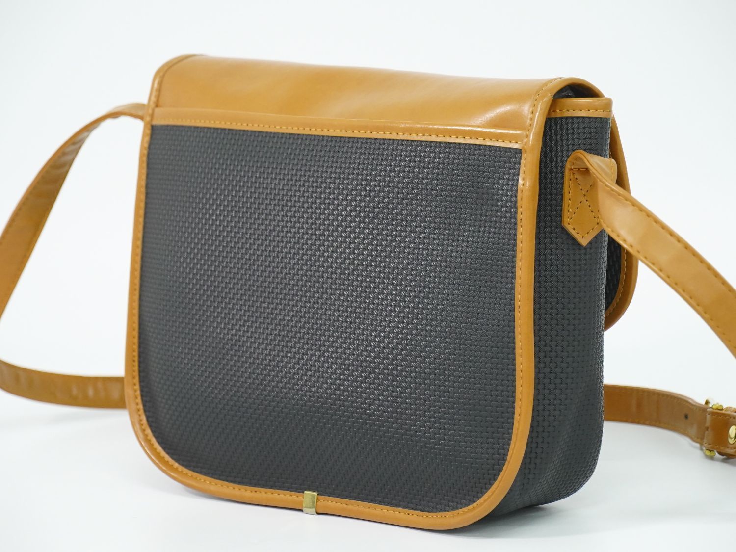 Saint Laurent YSL Shoulder Bag Pochette Black Brown — view 2