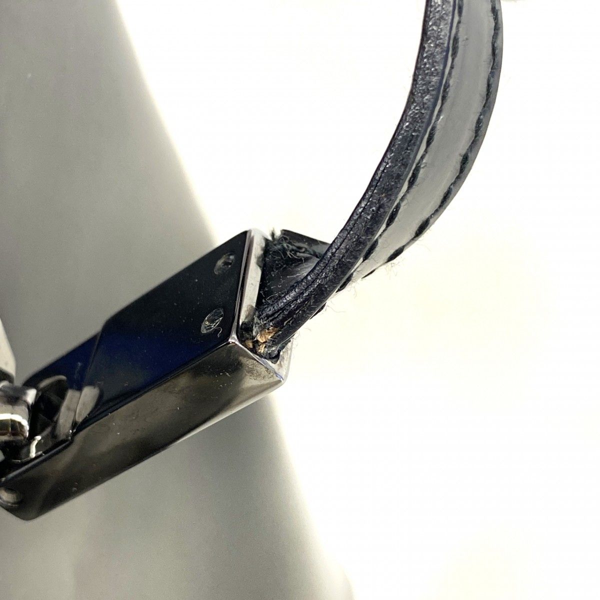 Gucci Shoulder Bag 001 Enamel Black Silver — view 8