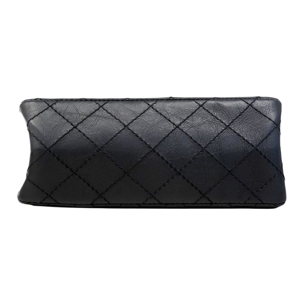 Chanel Shoulder Bag Quilted 2.55 Calfskin Black Gold — view 3