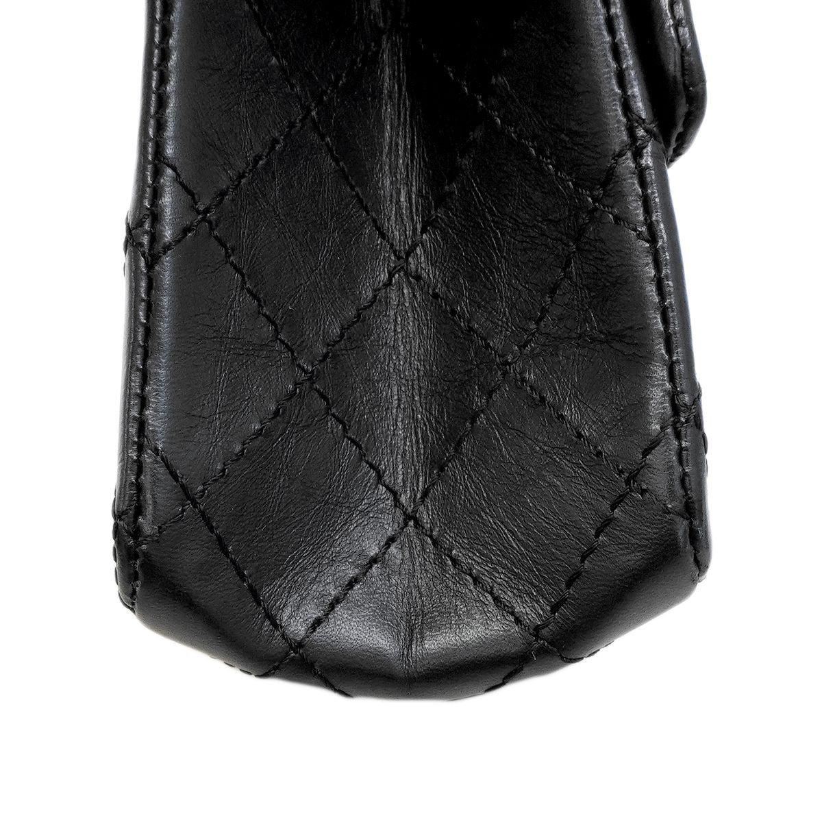 Chanel Shoulder Bag Quilted 2.55 Calfskin Black Gold — view 6