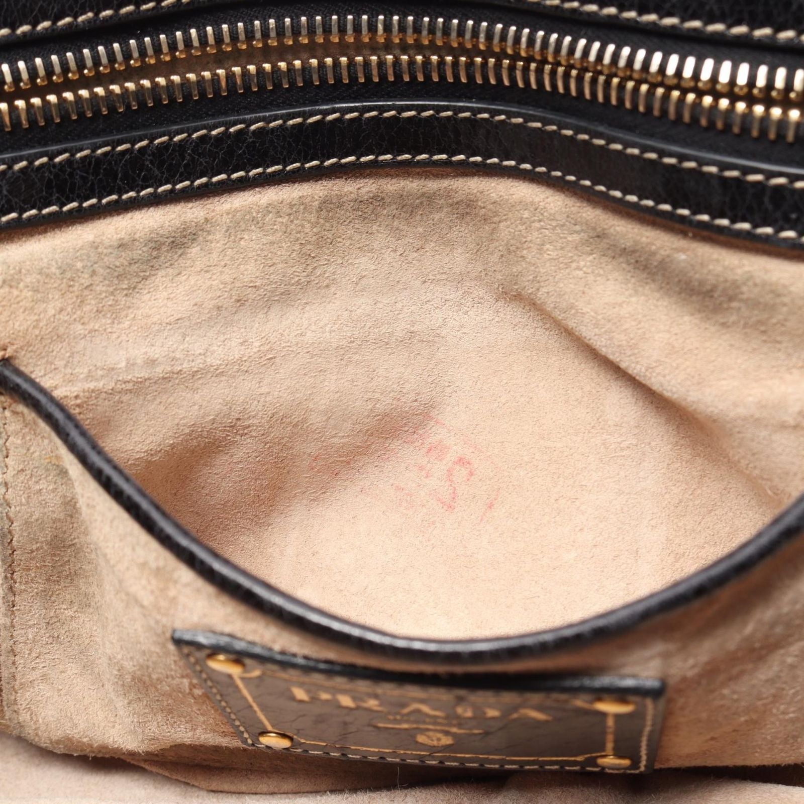 Prada Shoulder Bag Vitello Shine Black Leather Chain — view 6