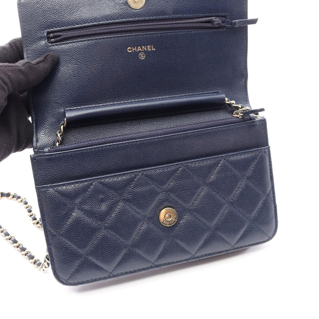 Chanel Shoulder Bag 19 Navy Calf Quilted Chain Wallet — view 4
