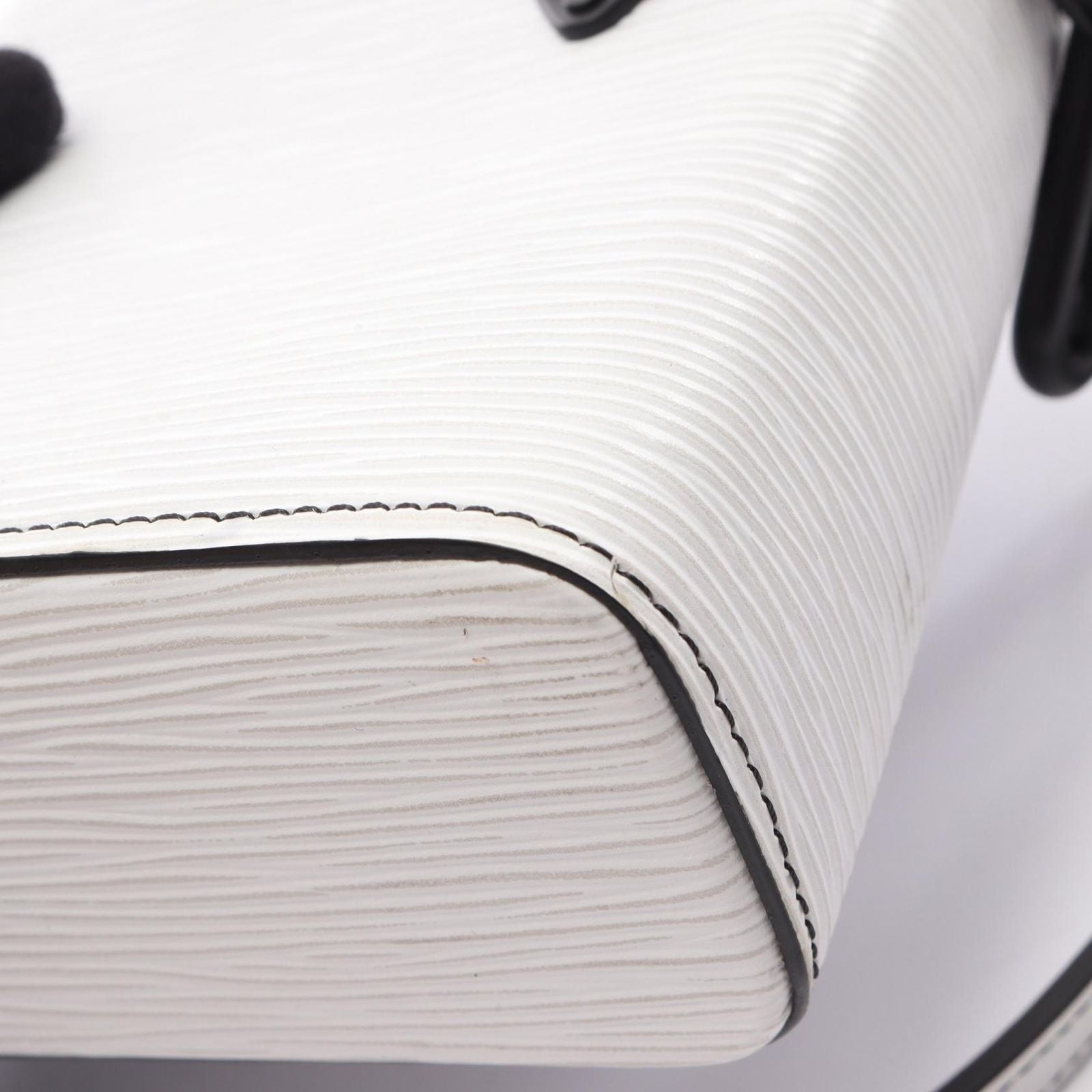 Louis Vuitton Shoulder Bag Phone Box Epi Blanc White Leather — view 9