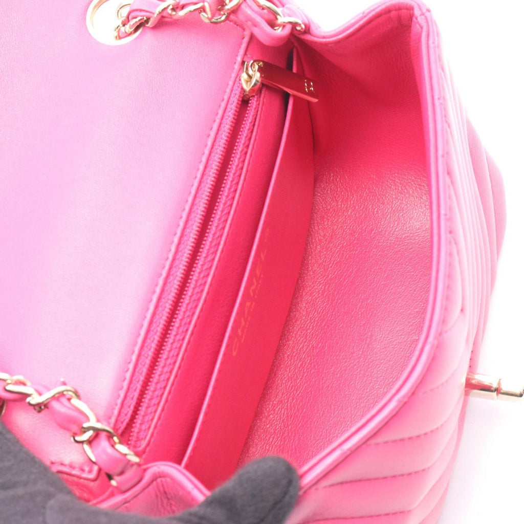 Chanel Shoulder Bag Chain Pink Leather — view 3