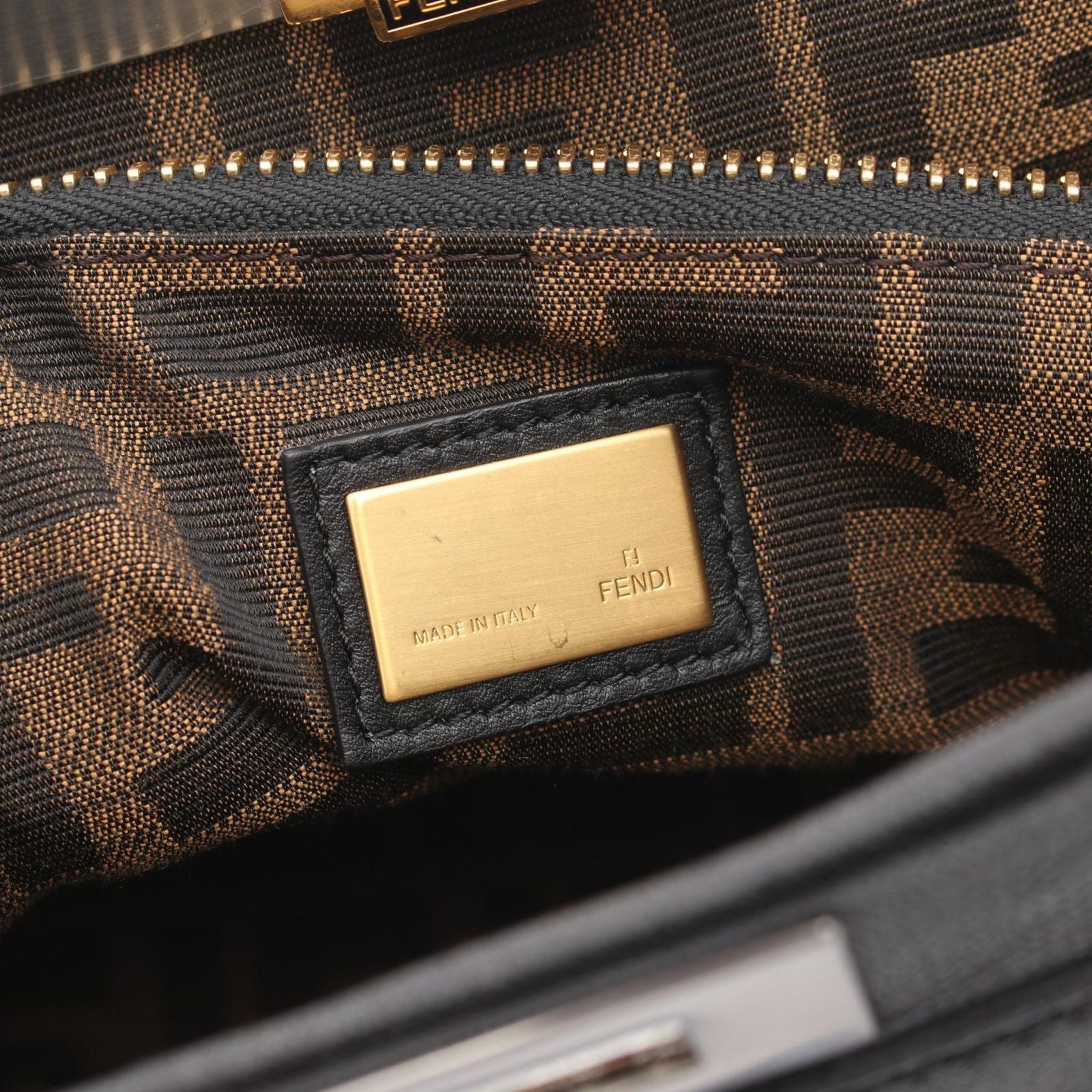 Fendi Handbag Peekaboo Large 2-Way Black Leather — view 4