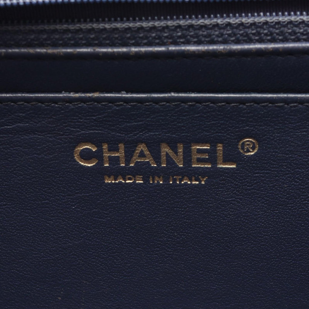 Chanel Shoulder Bag Quilted Single Flap Navy Caviar Leather Chain — view 4