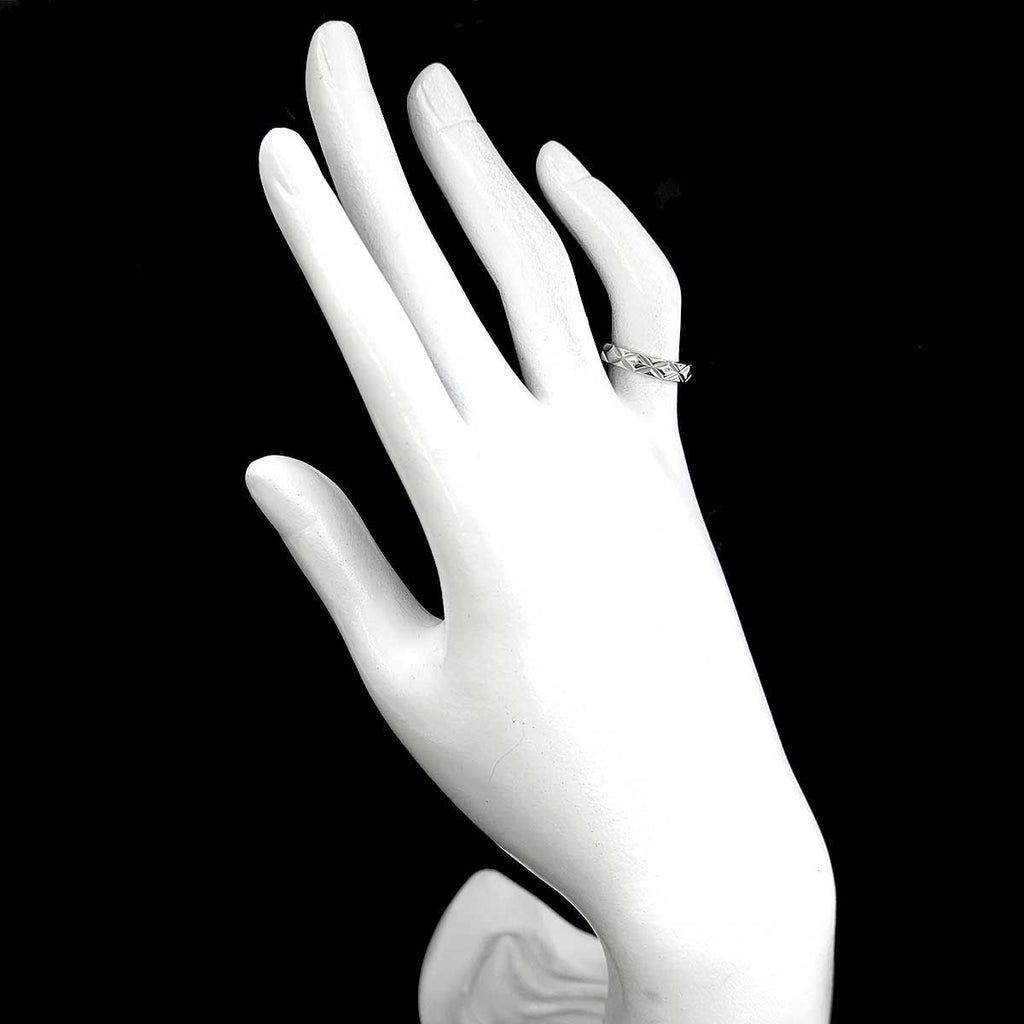 Chanel Quilted 48 Ring Pt Platinum — view 7