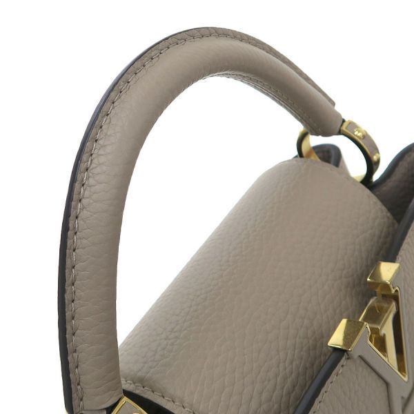 Louis Vuitton Capucines BB Messenger — view 5