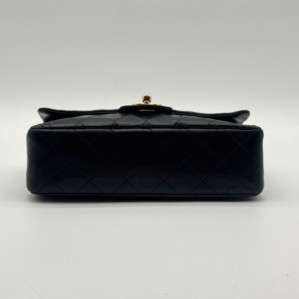 Chanel Large Shoulder Bag Quilted CC Logo Turnlock Gold Leather Black Chain — view 6