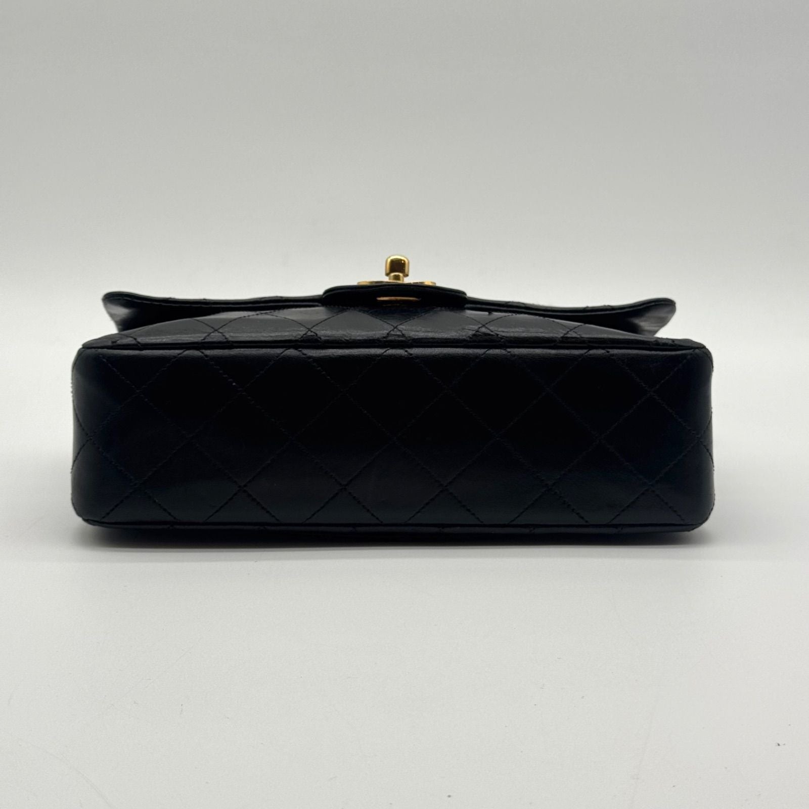 Chanel Large Shoulder Bag Quilted CC Logo Turnlock Gold Leather Black Chain — view 6