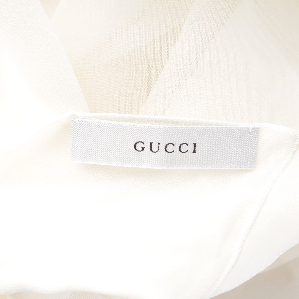Gucci Silk GG Logo Shawl Bolero Top White Scarf — view 9