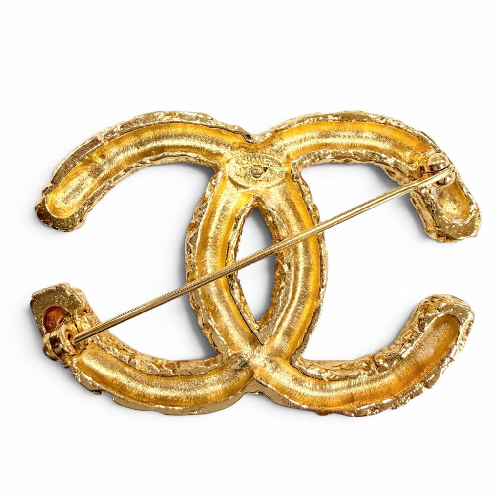 Chanel Vintage CC Logo Lava Brooch Gold — view 3