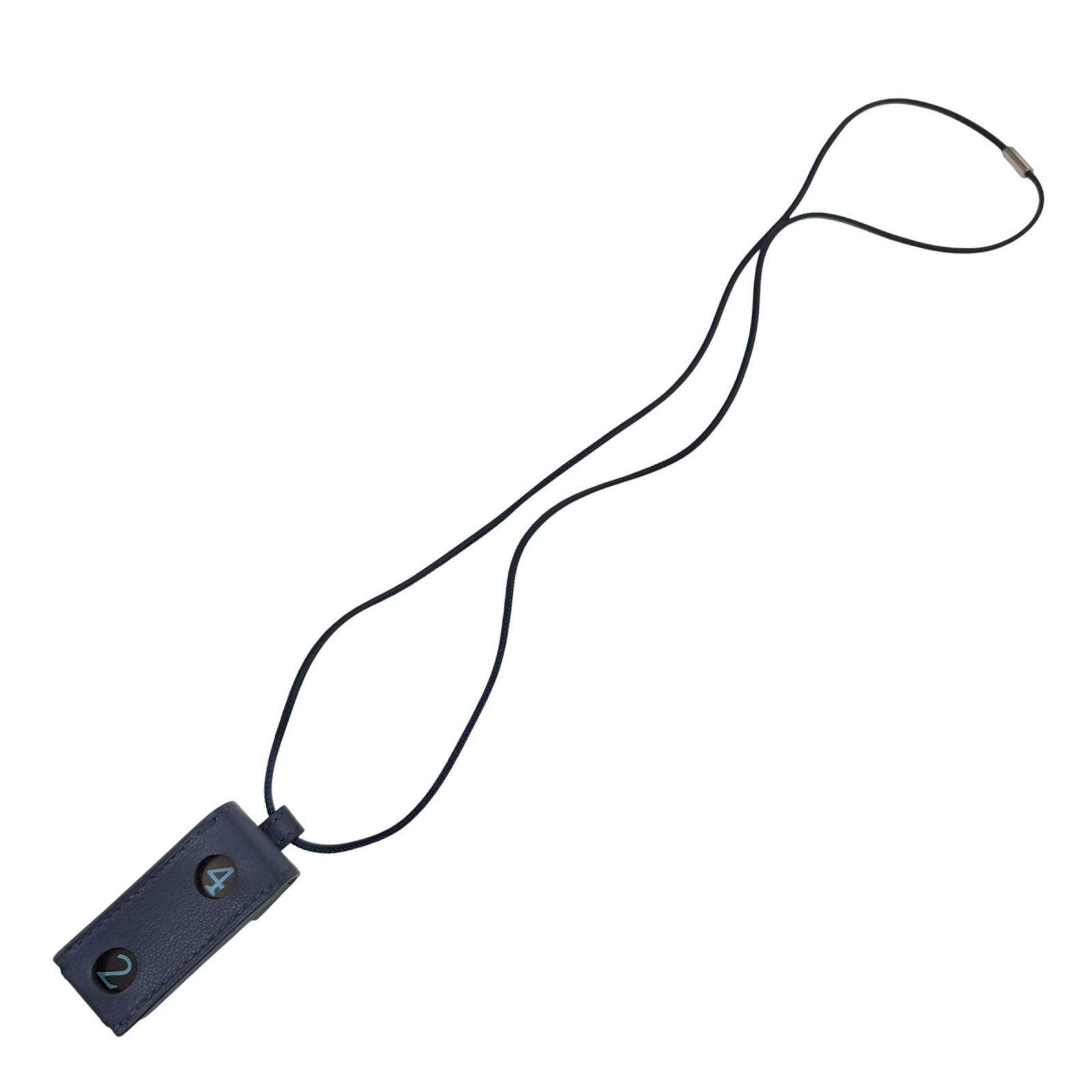 Hermes Coup de Blue Jean Navy 3 Dice Leather Necklace 85 cm — view 7