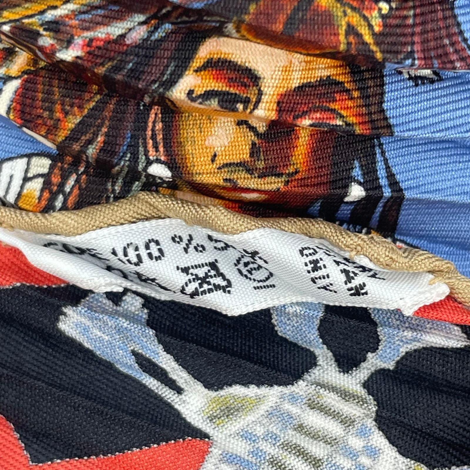 Hermes les Mythologies Des Hommes Rouges Legend of Brown Pleats Silk Scarf — view 3